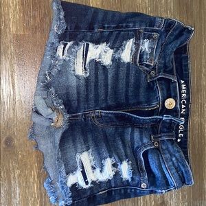 I am selling because they don’t fit me anymore.